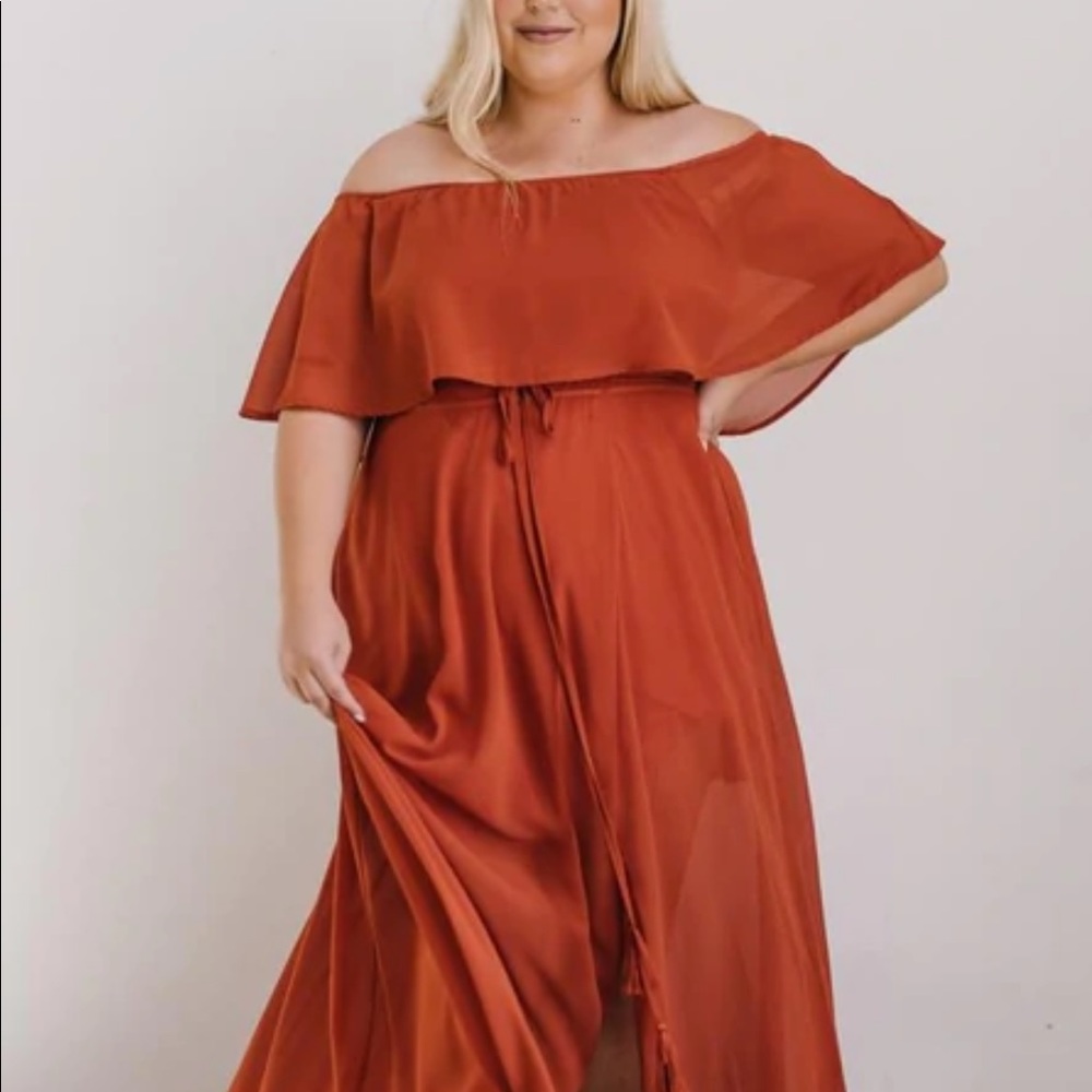 NWT Victoria Off Shoulder Maxi Dress Spice color